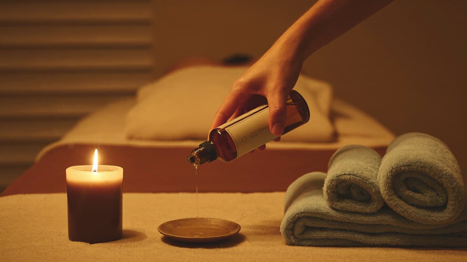 Massagem relaxante com óleos quentes — Espaço Absolut, São Paulo